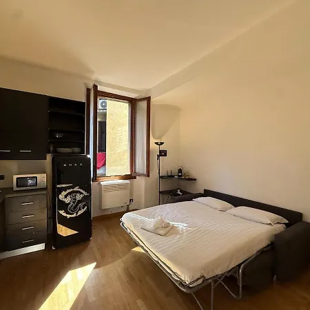 Isola 10 Minutes From Corso Apartman